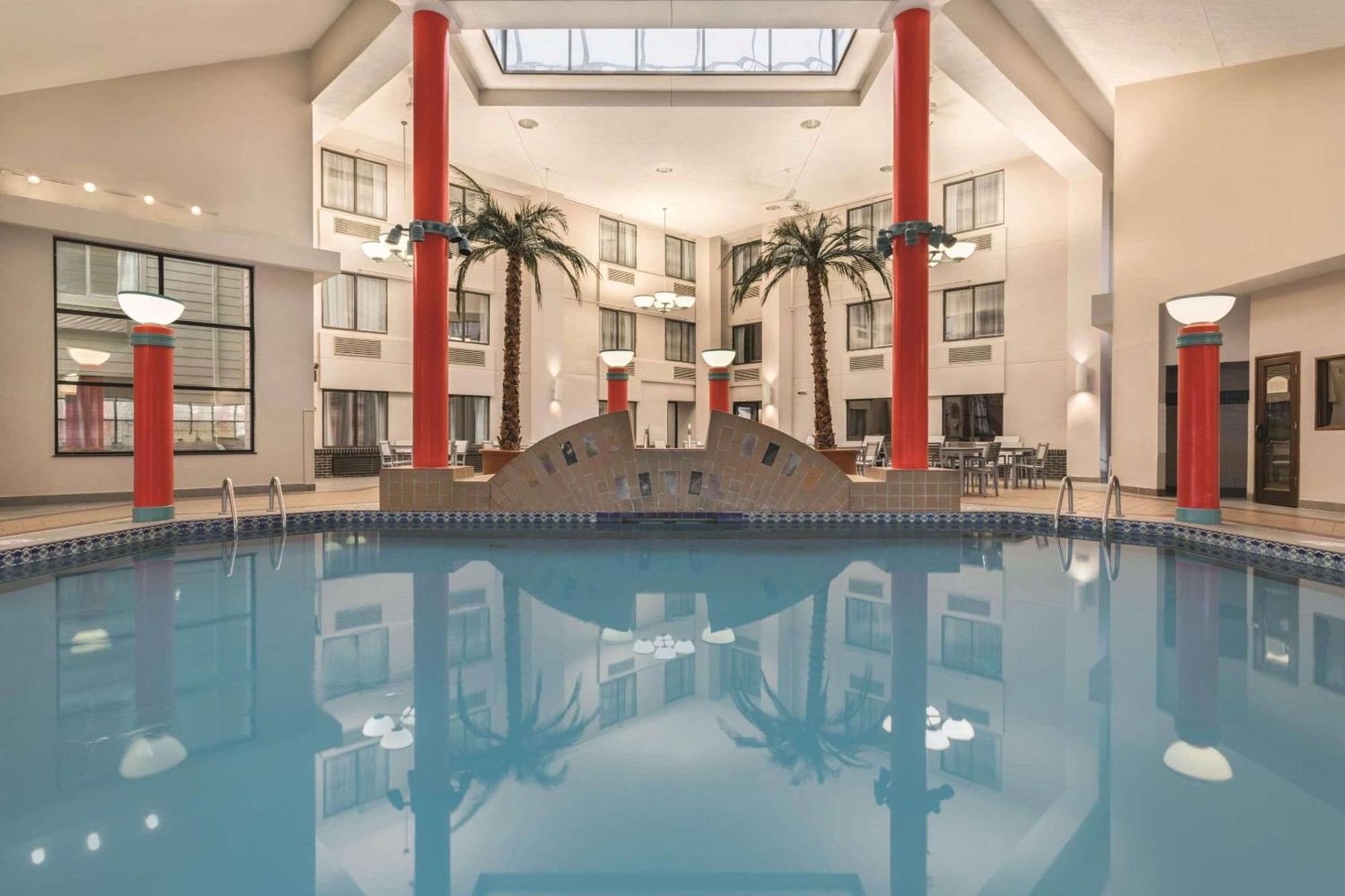 Country Inn & Suites By Radisson, Erie, Pa Kearsarge エクステリア 写真